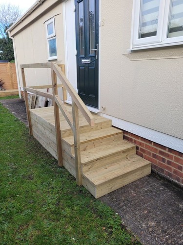 Large steps stairs with - /, deck