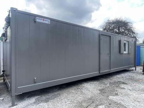 32ft 10ft office wc - 10ft, office/wc